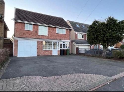 Solihull 5 Bed Home near NEC/Bham airport/JLR/HS2