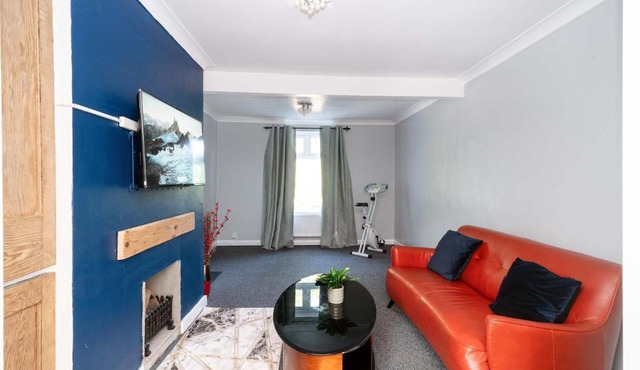Spacious 3 Bed House nr Chesterfield & Mansfield