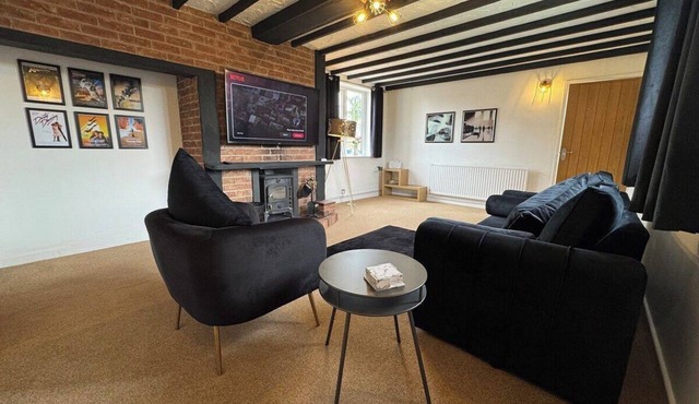 Spacious 5 Bedroom Cottage