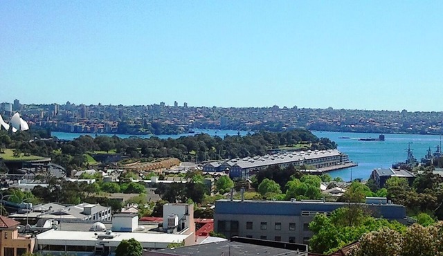 Spacious apartment with stunning harbour view in Darlinghurst