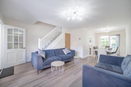 Spacious House Sleeps 6 Free Parking Contractors