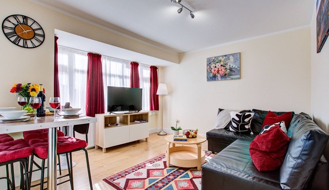 Stylish 1 BF-Free Parking-London-Tottenham Hotspur Stadium