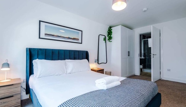 Stylish 2BDR City Apartment In Liverpool