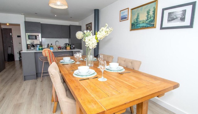 Stylish 2Bed City Centre Flat Parking Bradford