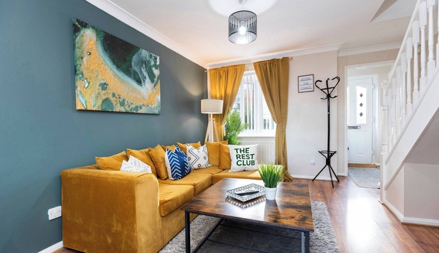 Stylish 3BR | Contractor Friendly | Long Stays