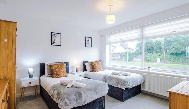 Stylish Home | Fully equipped | Long Stays Welcome