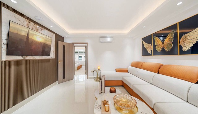 Stylish Mayfair Escape Two Bedroom Apartment H12