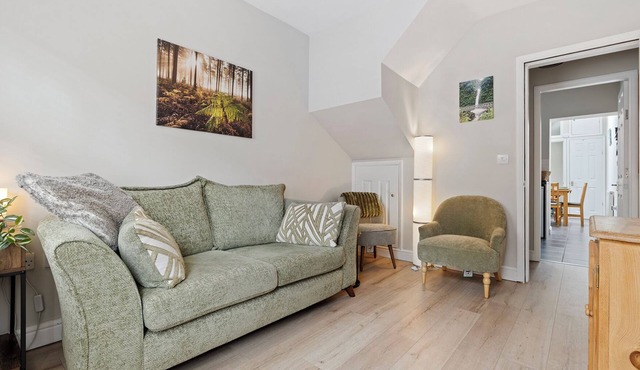Stylish York Home | Free Parking | Sleeps 4 - Pass the Keys