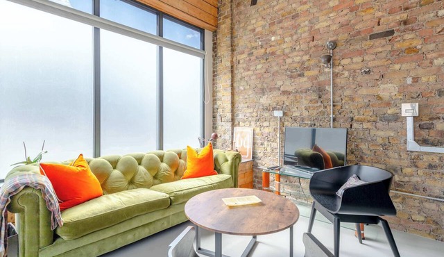 Stylishly Designed 1BDR Flat by Battersea Park