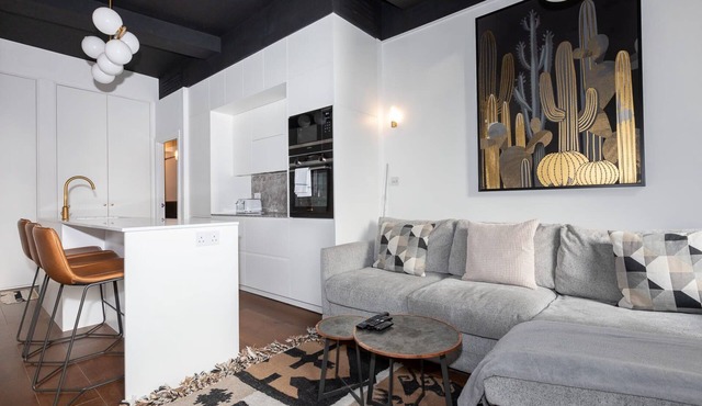 Superb 1 Bedroom Apartment Holborn London