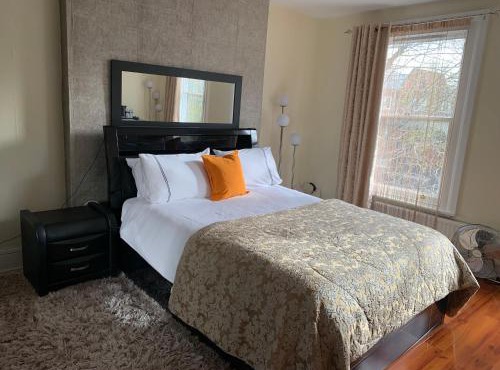 Superbly Furnished Apartment in Central London