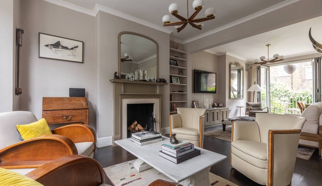 Tetcott Road - Two Bedroom House, Sleeps 4