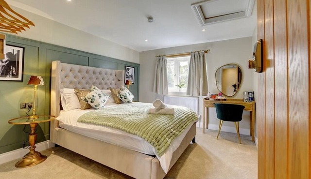 The Bridge House Henley