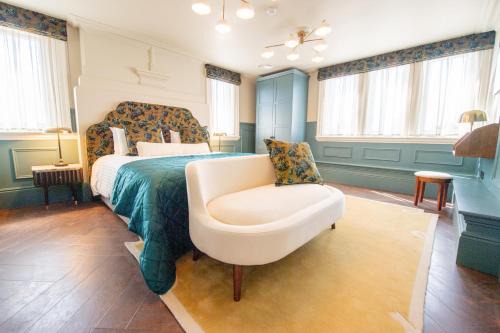 The Carre Arms Hotel & Restaurant