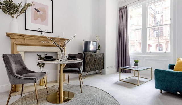 The Chelsea Studio next to Sloane Square