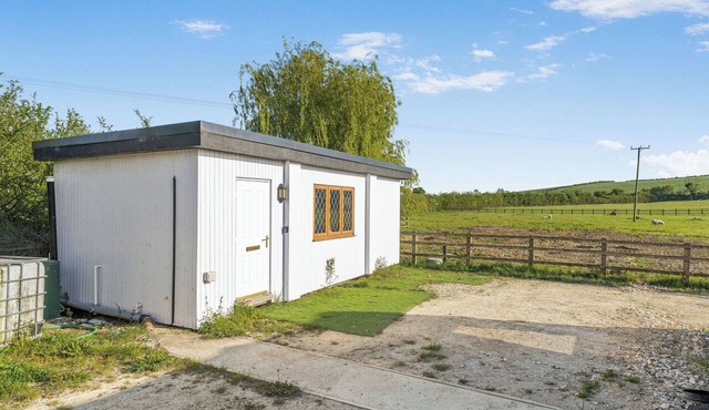 The Den Cozy 1-Bedroom Cabin