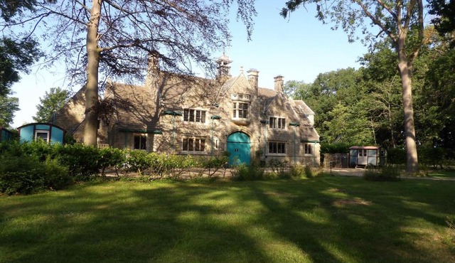 The Lady Rothschild Stables