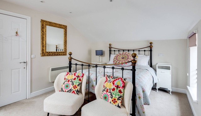 The Mews - 1BR Studio in Jericho near City Centre