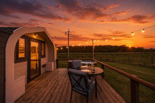 The Secret Meadow - Hottubs Wellness Relaxation
