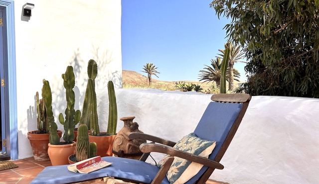 This sun-filled studio is sure to delight! in Teguise