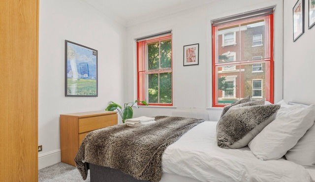 Top Rated Fitzrovia 2BR for 4