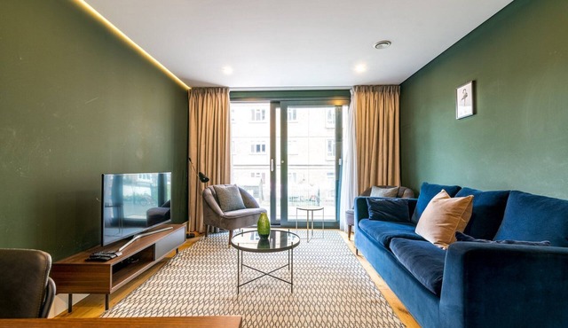 Trendy Kings Cross Flat