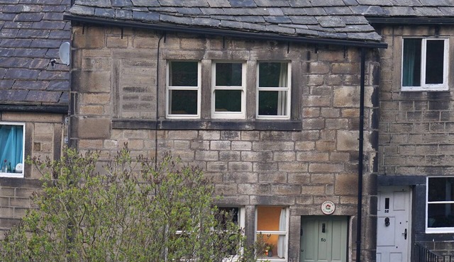 Triangle Cottage - A beautifully restored and furnished luxury cottage for two