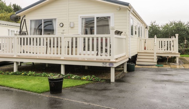 TUKSUMDUIN, pet friendly, country holiday cottage in Scarborough