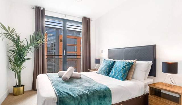 Two Bedroom Apartment - Arcadian - Parking - Balcony