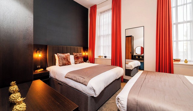Two Bedroom Apartment 303 (Sleeps 8)