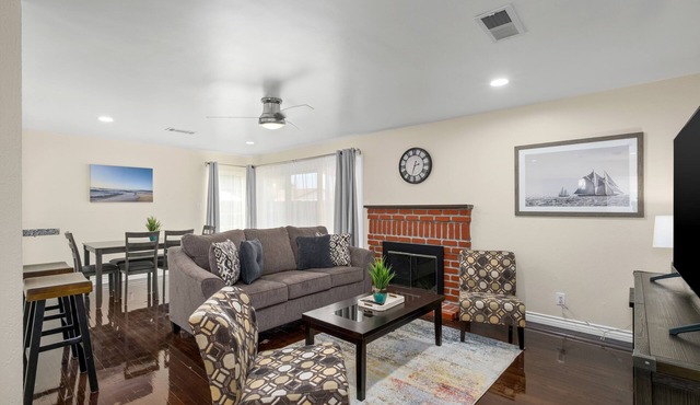 Upgraded 3B/2Bth Great Access to All You Need in Clovis