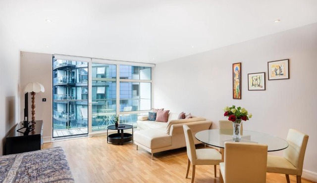 VESTO Two-Bedroom near Battersea Power Station