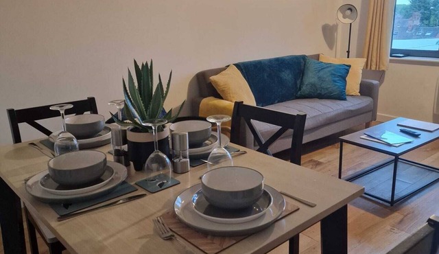 Vibrant cosy 2 Bedroom Apartment
