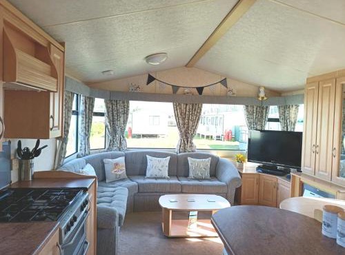 VJ Plum a 2 bed 6 berth luxury static caravan, bedding Included, on Coral Beach in Ingoldmells