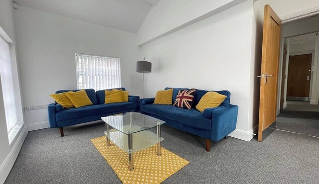 Walk to Everything | Sleeps 4 | 2 Bed | Bold St