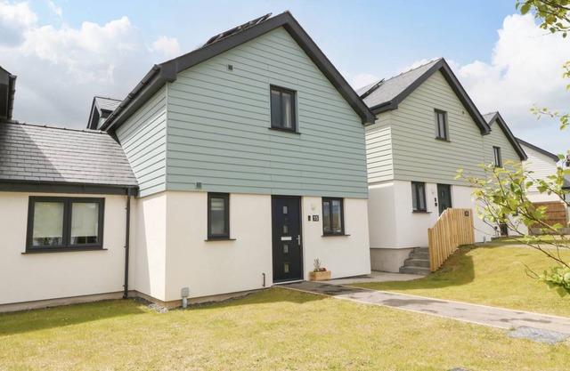 Cabin ∙ 2 bedrooms ∙ 4 guests in Llanfair-Mathafarn-Eithaf