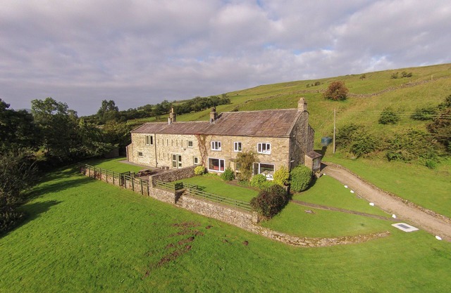 Deerclose West Farmhouse 