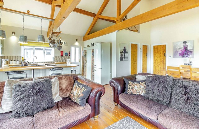 Traditional two bedroomed lodge with two double rooms.