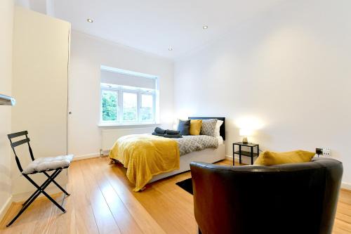 Finchley Church End Apartment | Hendon Escape Luxury Apartment with En-suite Bath