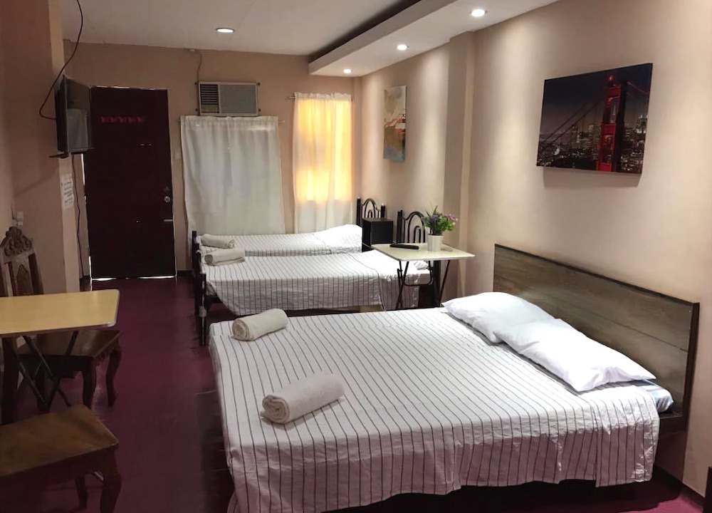 Laoag Hotel | Casa Sarmiento Travelers Inn