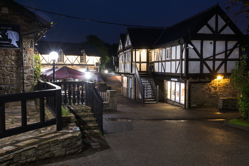 Bromley Cross Hotel | Last Drop Village Hotel and Spa
