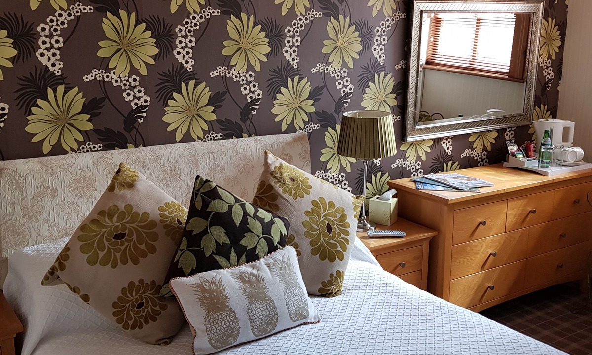 Weaverthorpe Hotel | The Blue Bell Inn