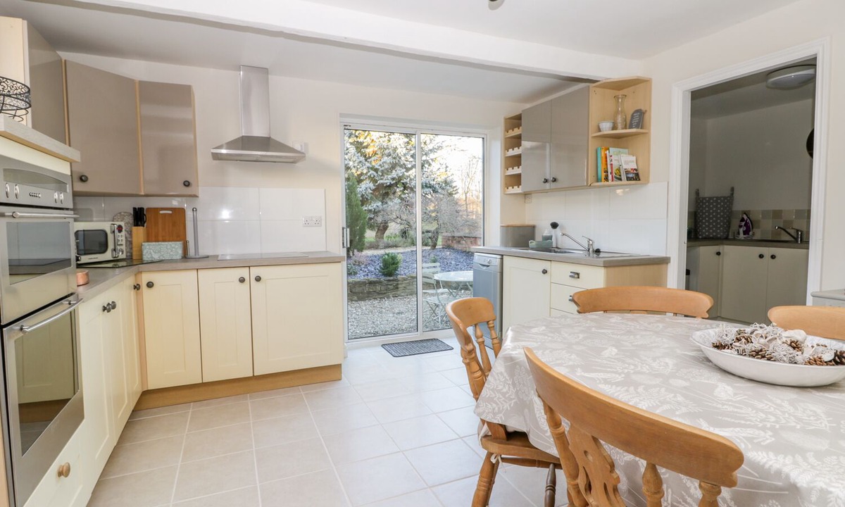 Nettleton Cottage | Pelham House Cottage