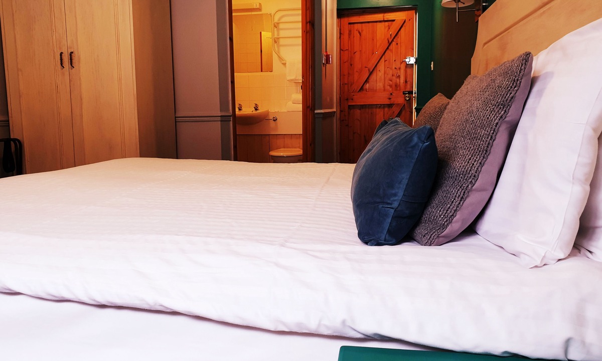 Cambridge Hotel | The White Horse Inn