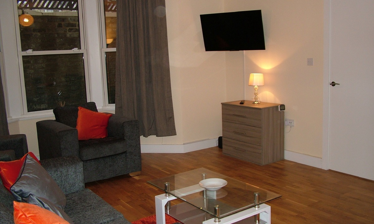 Newmarket Apartment | Stratford Apartment