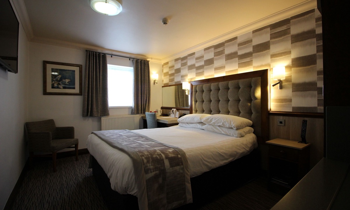 Thurnscoe Hotel | Best Western Plus Pastures Hotel