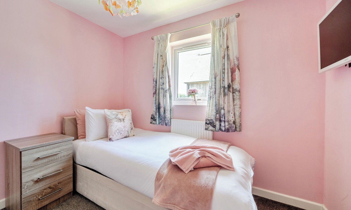 Brigg Cottage | James Ville Marina Lodge 23