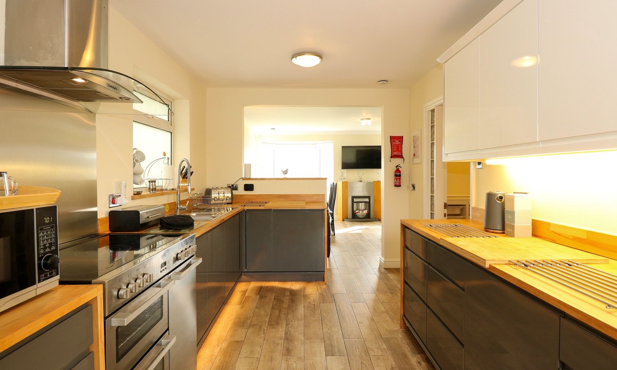 Skegness House | MARTELL COTTAGE, with a garden in Anderby Creek