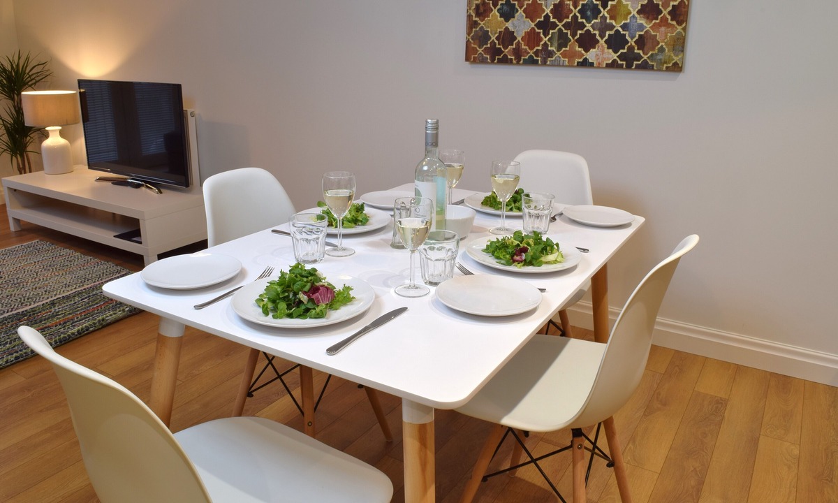 Peterborough Apartment | Westlake Apartment No. 4 in Hampton, Peterborough