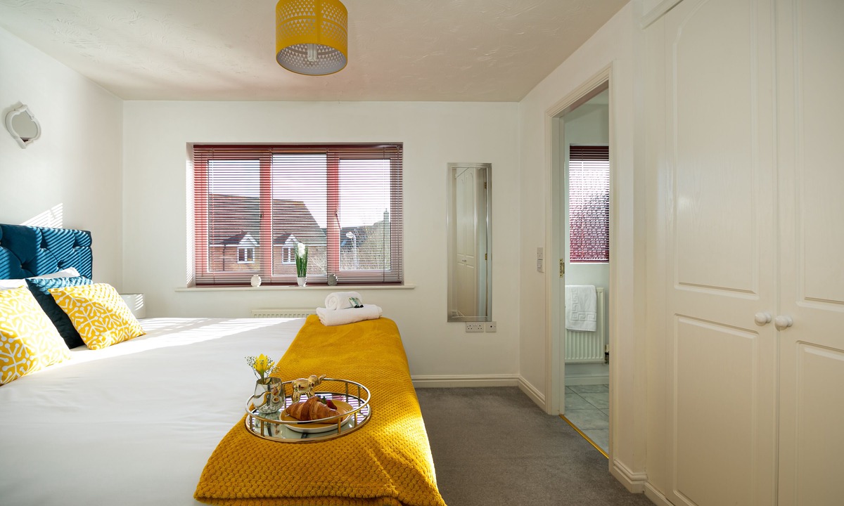 Peterborough Apartment | KVM - Whitebeam House